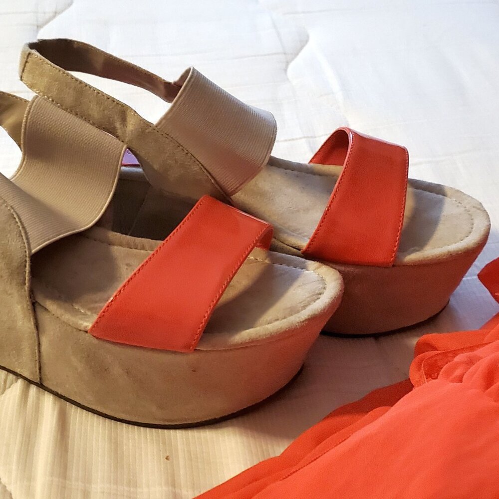 Platform sandals taupe and coral patent size 7/7.5